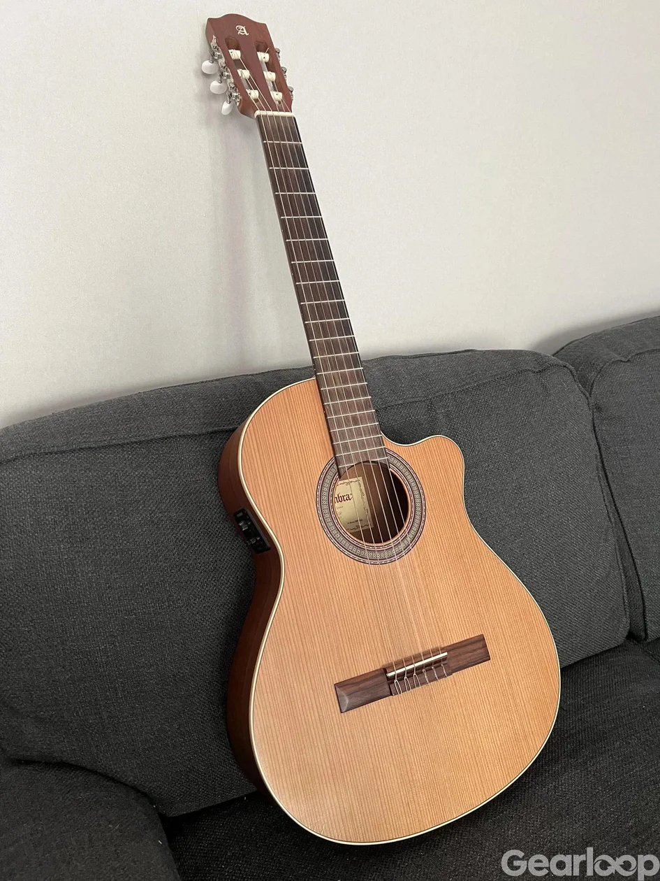 Alhambra klassisk gitarr, cedertopp - bild 2