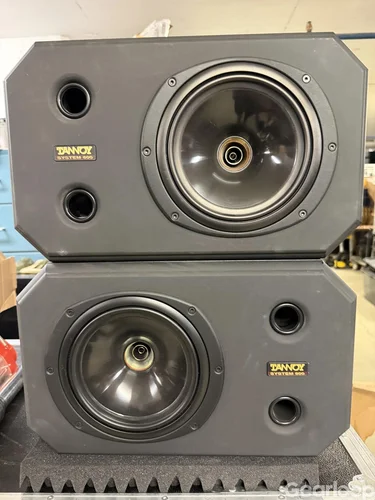 Studiomonitorer Tannoy system 800