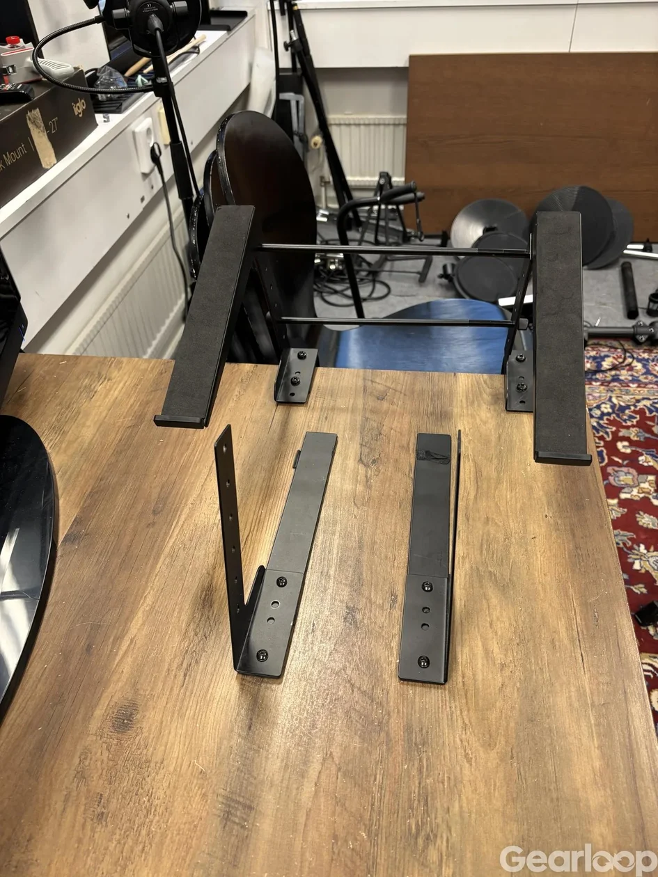 Höjdjusterbart ställ i svart metall – laptop/controller - bild 2