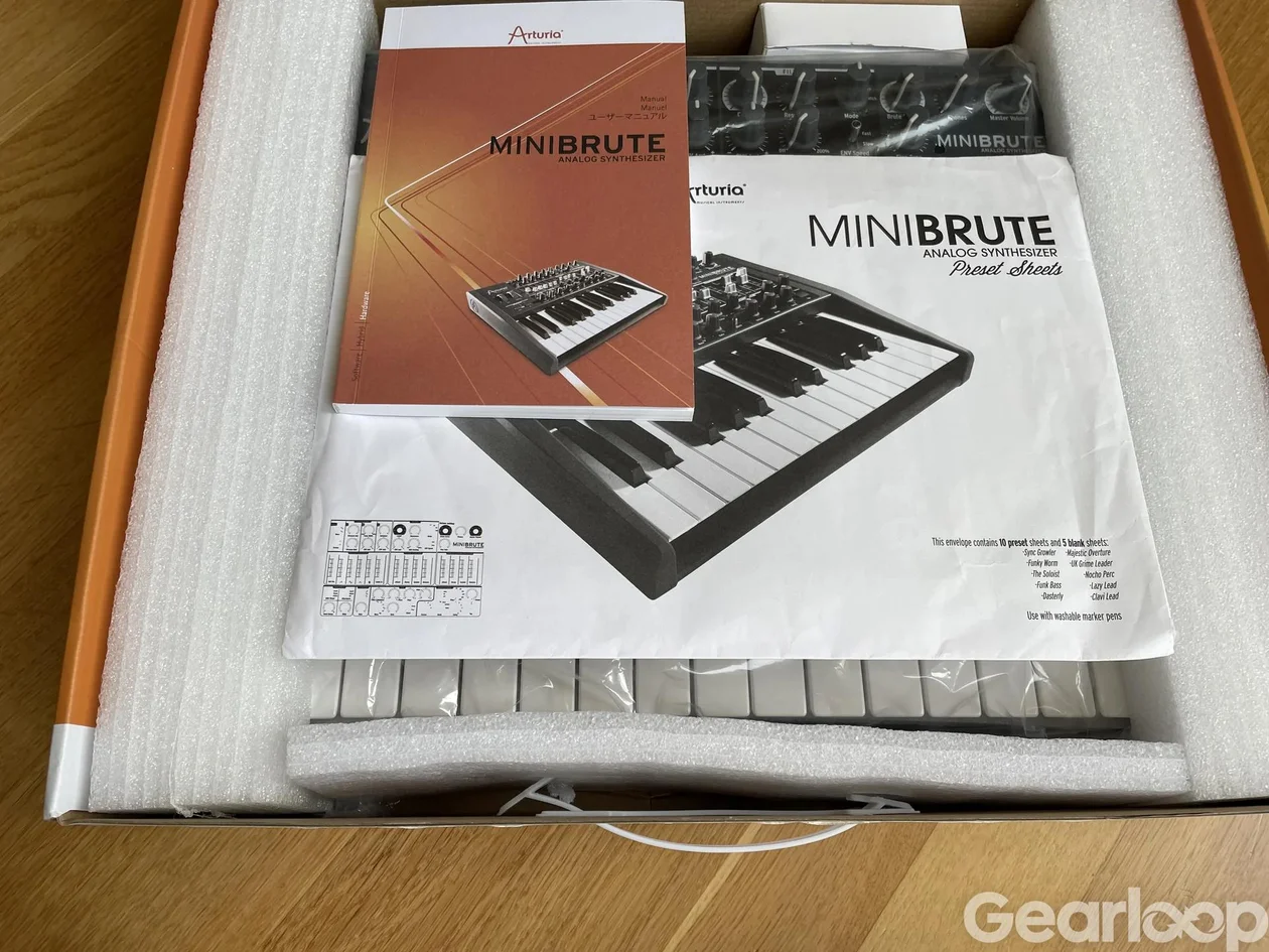 Arturia MiniBrute MK1 (analog klassiker) i mycket gott skick - bild 4