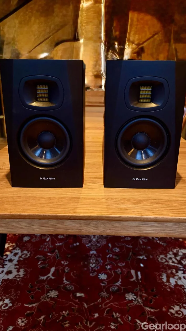 Adam Audio T5V – studiomonitorer, par, knappt använda - bild 1