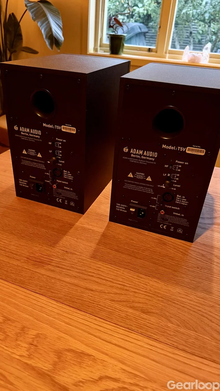 Adam Audio T5V – studiomonitorer, par, knappt använda - bild 2