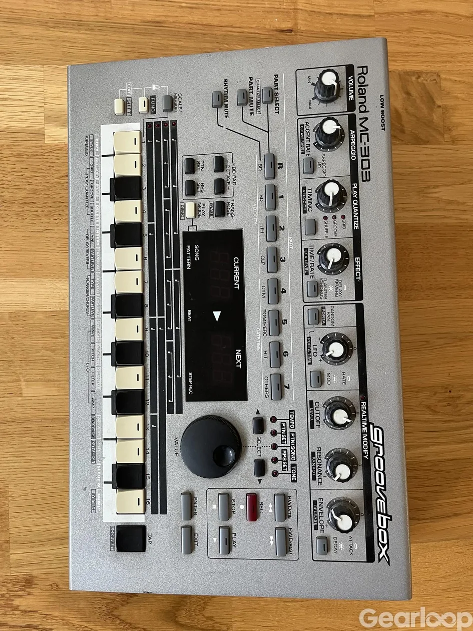 Rolan MC-303 Synth/Sequencer - bild 2