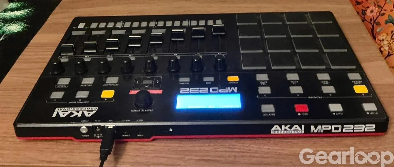 Akai Professional MPD232 Pad Controller & Sequencer - bild 1