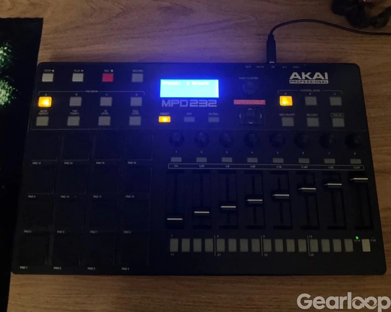 Akai Professional MPD232 Pad Controller & Sequencer - bild 2