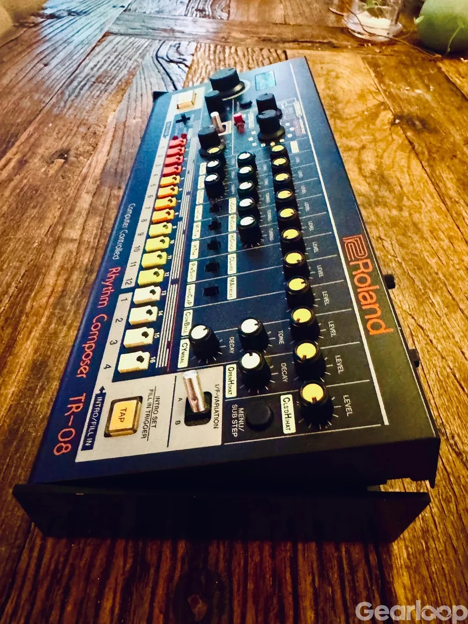 Roland TR-08 med Desksaver perfekt skick - bild 6