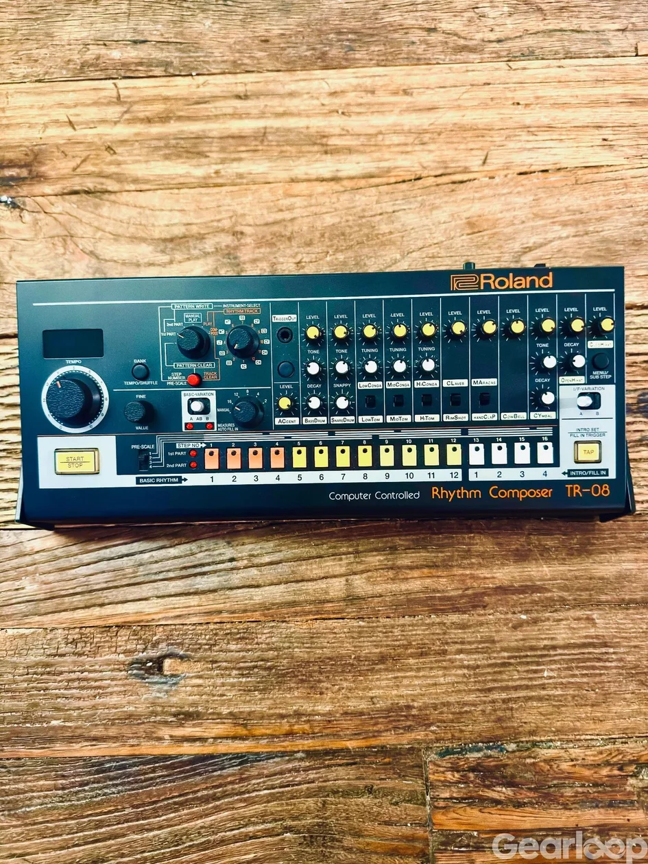 Roland TR-08 med Desksaver perfekt skick - bild 7