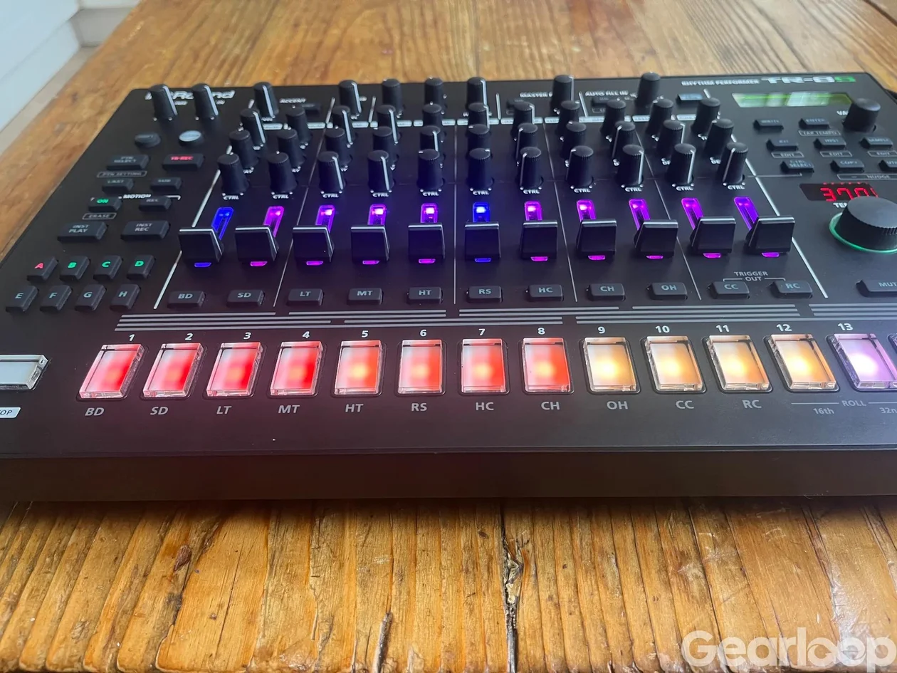 Roland TR-8S Trummaskin - bild 3