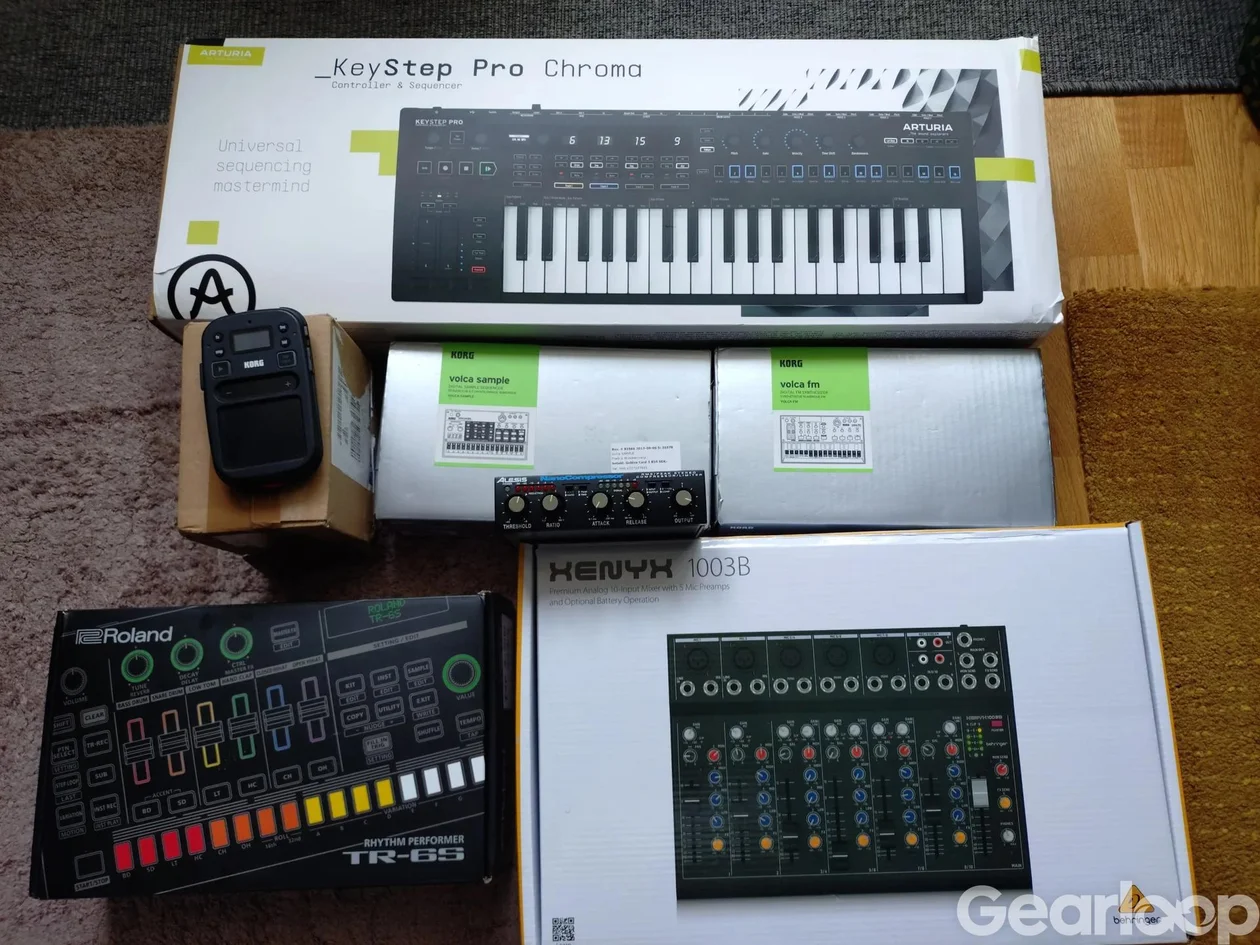 Keystep Pro, TR-6S, Volca Sample/FM, NanoCompressor m.m. - bild 1