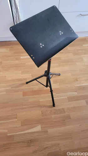 Stabilt notställ i metall