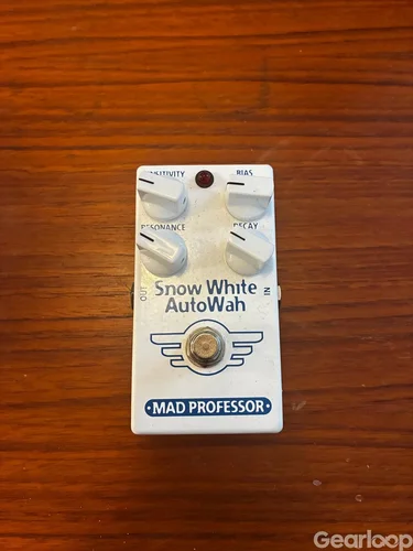 Mad professor snow white auto wah