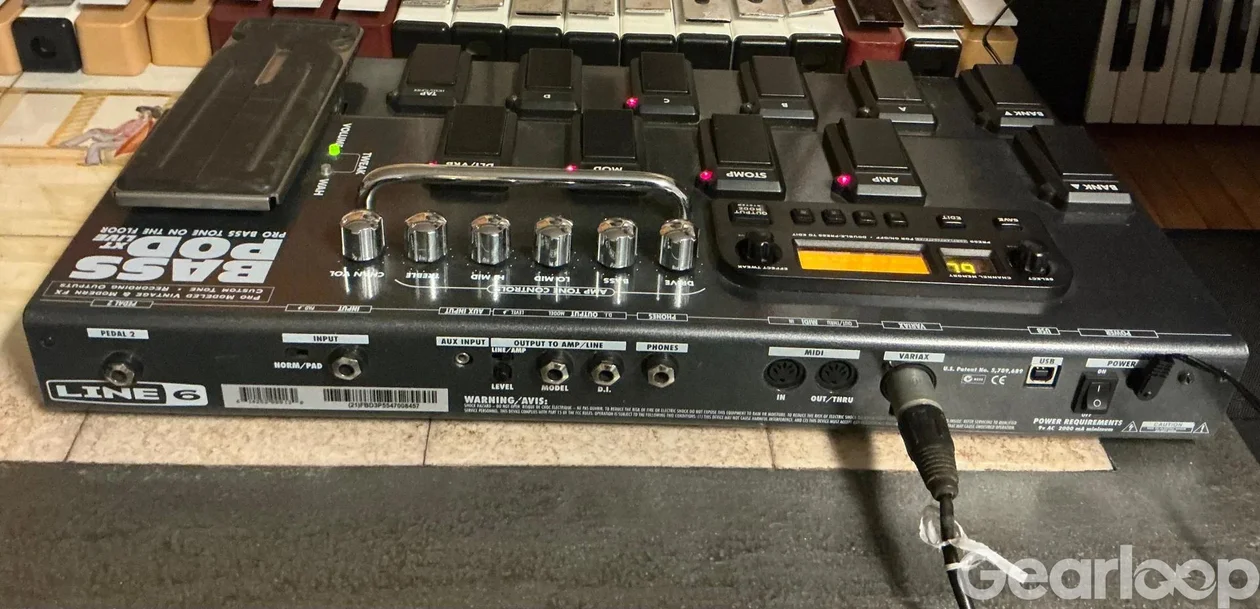 Line 6 Bass POD xt Live Multi-Effect and Amp Modeler - bild 2