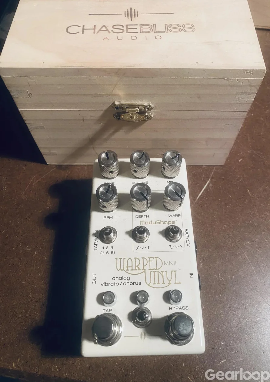 Gamechanger Plus Pedal och Chase Bliss Warped Vinyl MK 2 - bild 2
