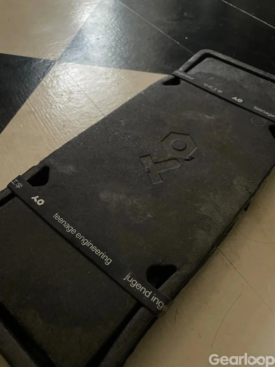 Knappt använd Teenage Engineering OP-1 med TE-väska - bild 4