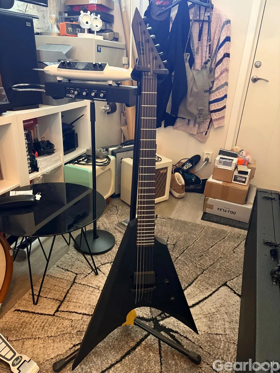 ESP LTD Arrow Black Metal - bild 1
