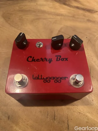 Lollygagger FX Cherry Box–Handbyggd boutique fuzz/drive