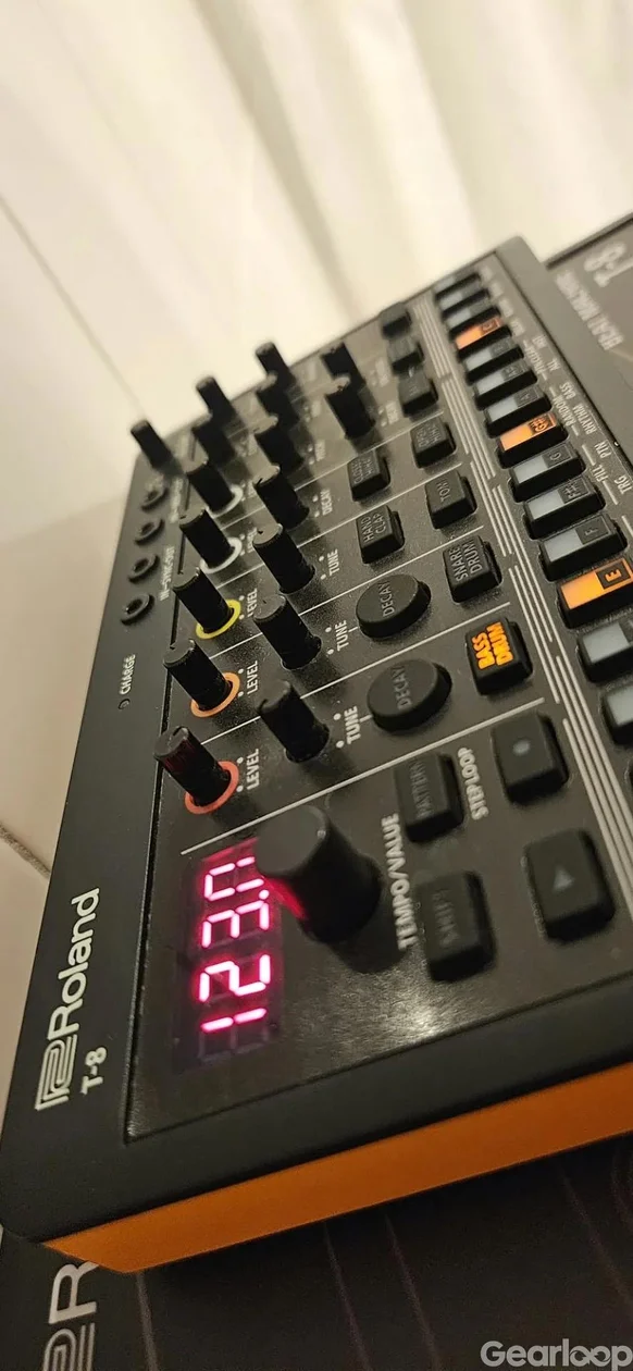 Roland AIRA Compact T-8 Beat Machine - bild 2
