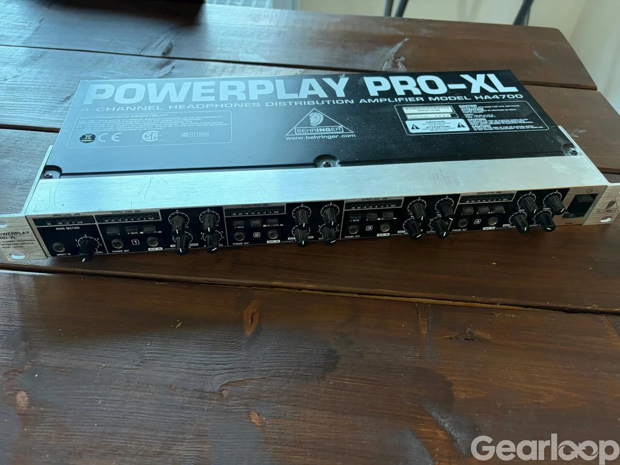 DEFEKT Hörlursförstärkare Behringer HA4700 GRATIS!! - bild 1