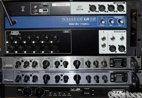 Digitalmixer, slutsteg, reverb - delay