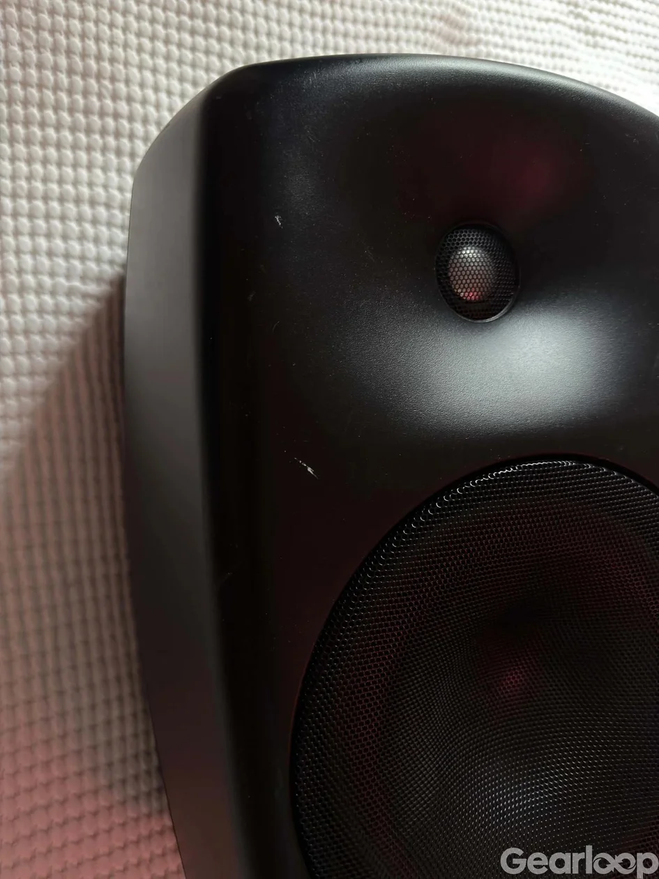 Svart Genelec 8050A (1 Styck) - bild 3