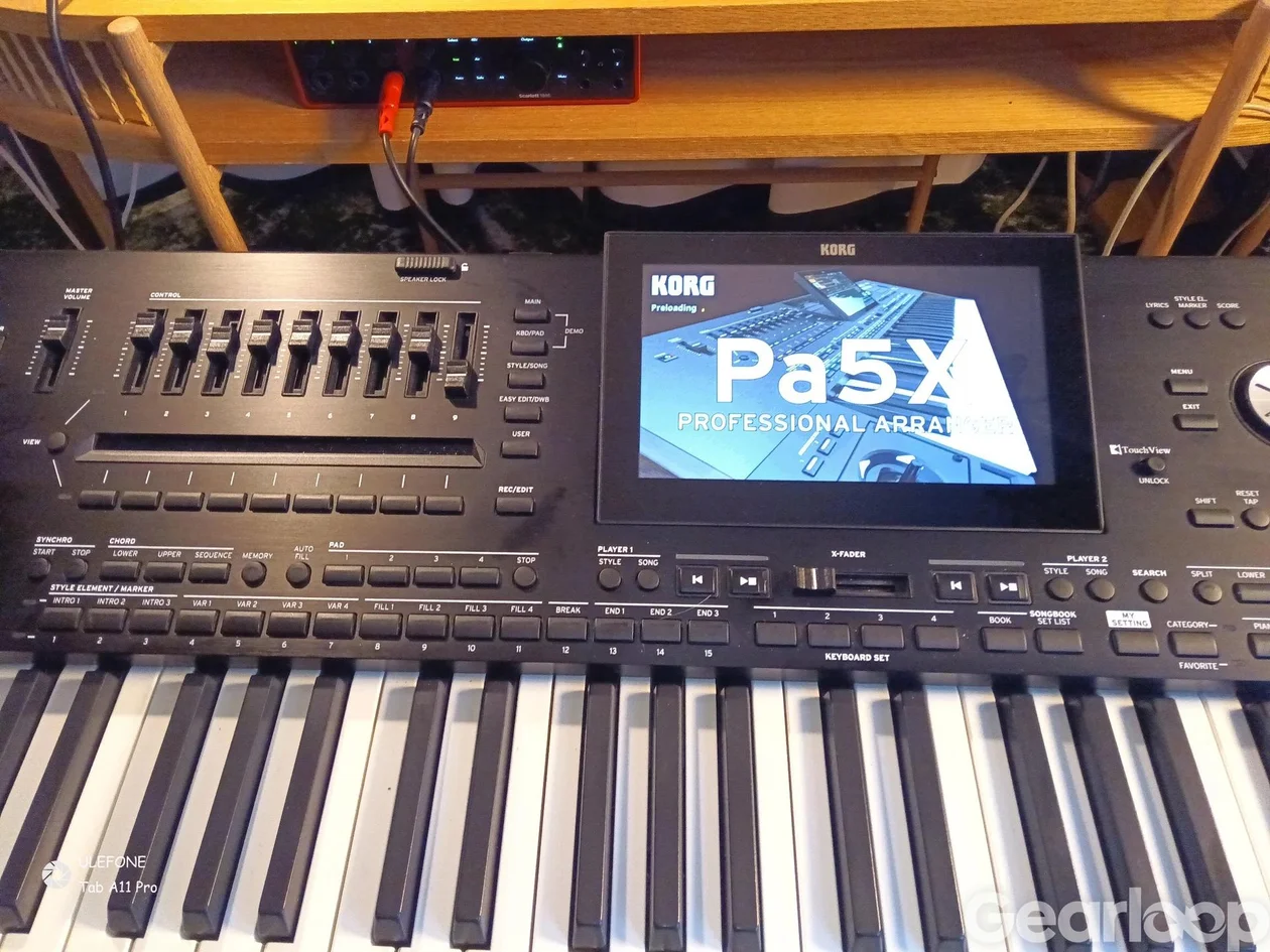 Ny KORG PA5X 76-2st ADAM Audio A4V -ljudkort Focusright 18i16 - bild 2