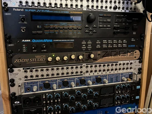 Zoom Studio 1201