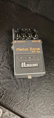 Boss Metal Zone MT-2w (Waza Craft)
