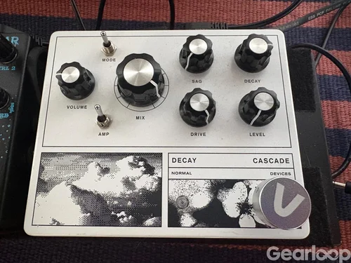 Normal devices decay cascade