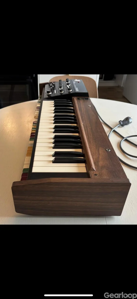 SH-1000 i väldigt bra skick. Inkl hard case. - bild 3
